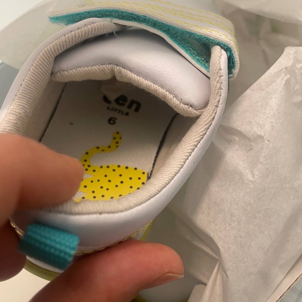 NIB ten little toddler White and Yellow Shoes - Picture 3 of 3